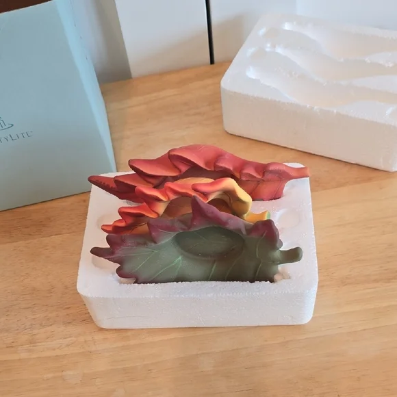 PartyLite Leaf Trinket Dishes in Red, Orange & Green - Picture 9 of 10